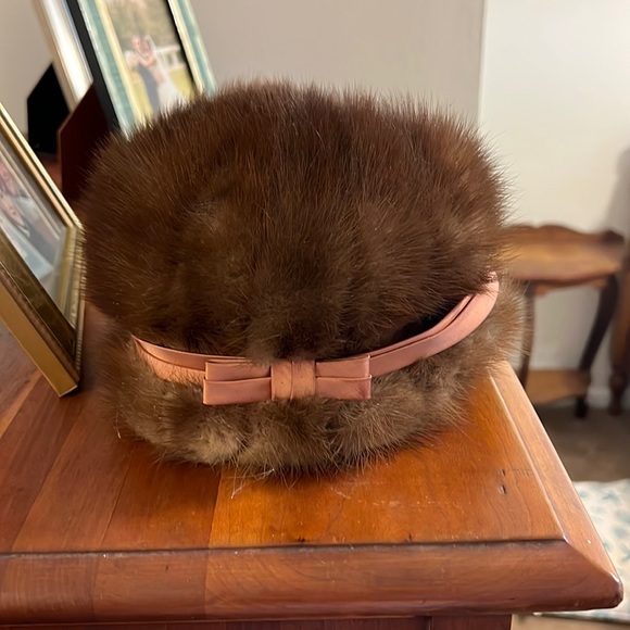Macys Mink Hat (Vintage) - Picture 1 of 4